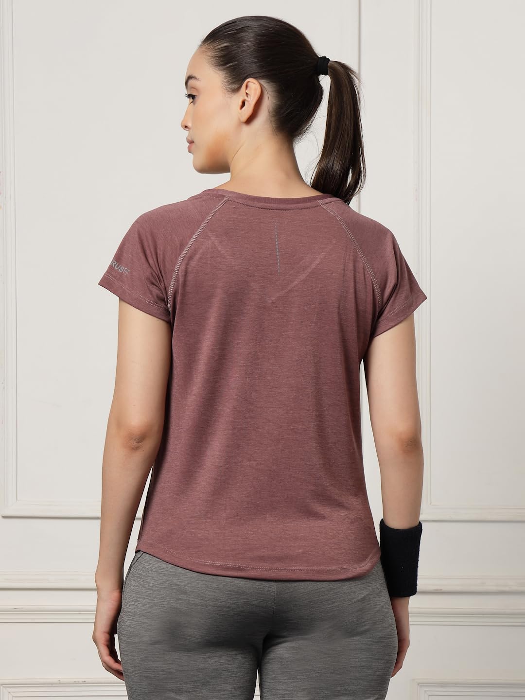 UZARUS Women's V-Neck Regular Fit Gym T-Shirt – Lavender